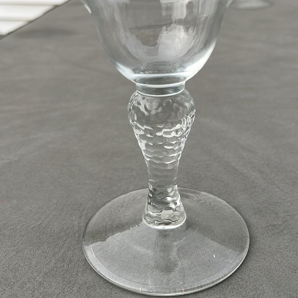 Set of two martinis glass with etched stem - Picture 2 of 3